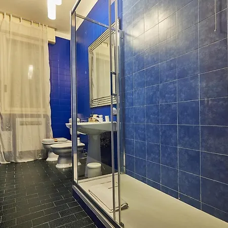 Carlotta Silvani Apartman *