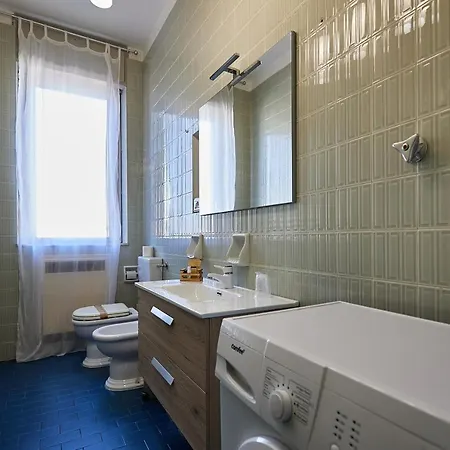 Daire Carlotta Silvani *