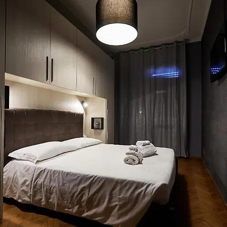 Carlotta Silvani Apartman *